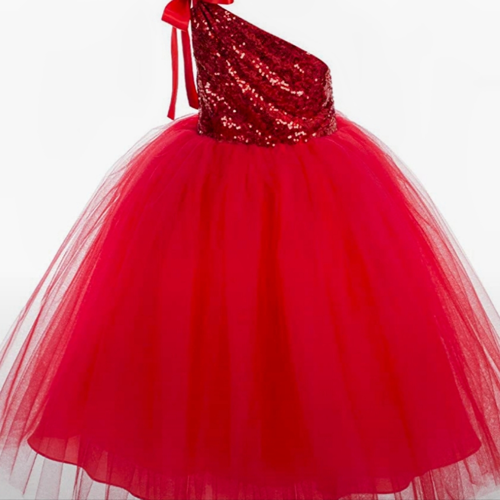 The dress color is red and it's for 2-3 yrs old girl.